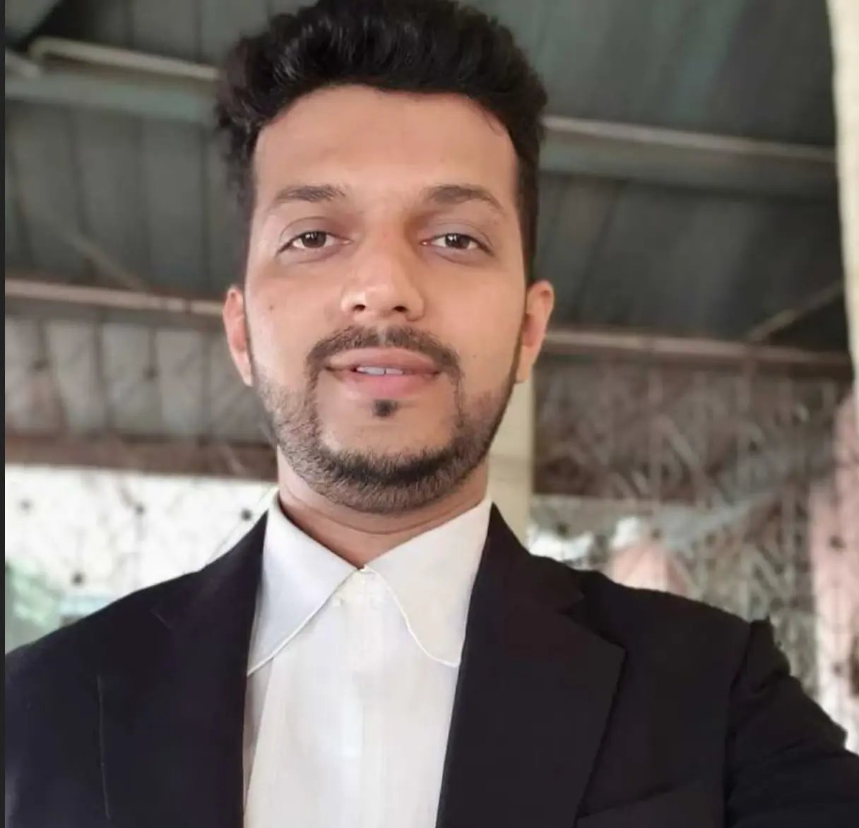Adv. Alok Maduskar