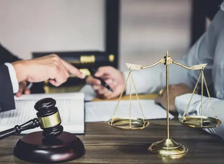 Advocate Poonam Rakesh Mishra